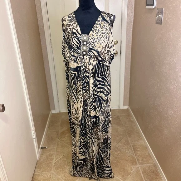Cato | Dresses | Cato Black And Cream Animal Print Maxi Dress | Poshmark